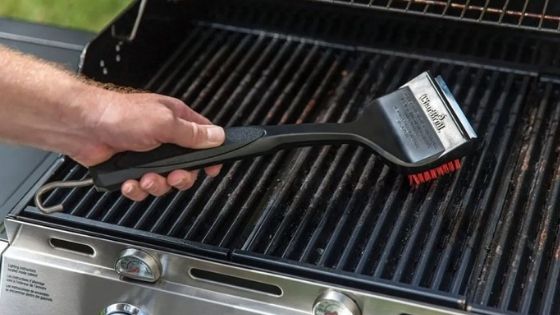 Right Tools To Clean Your Grill